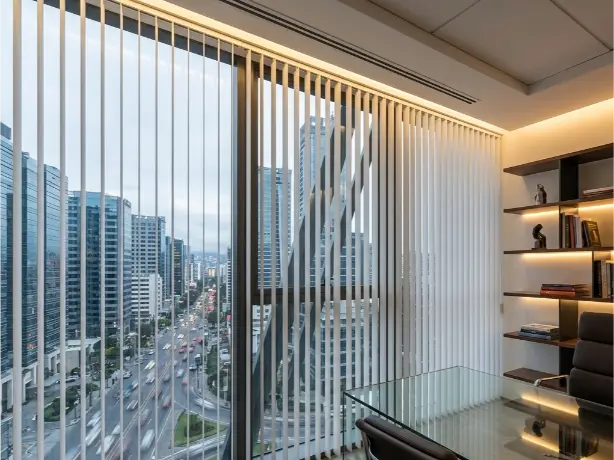 Persianas verticales PVC blanco en salón moderno