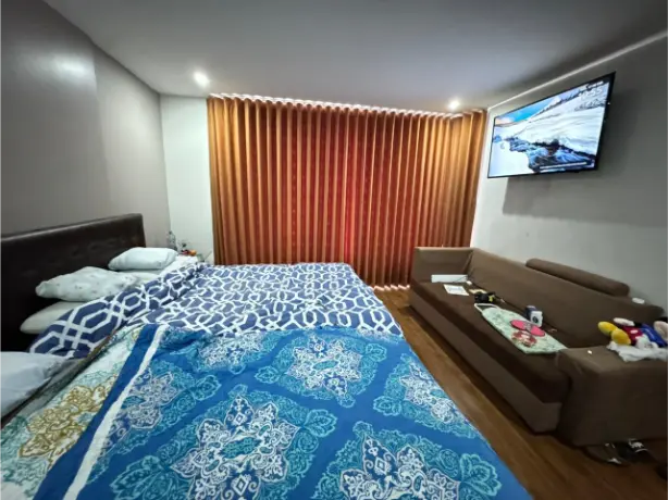 Cortinas ondas perfectas en salón beige